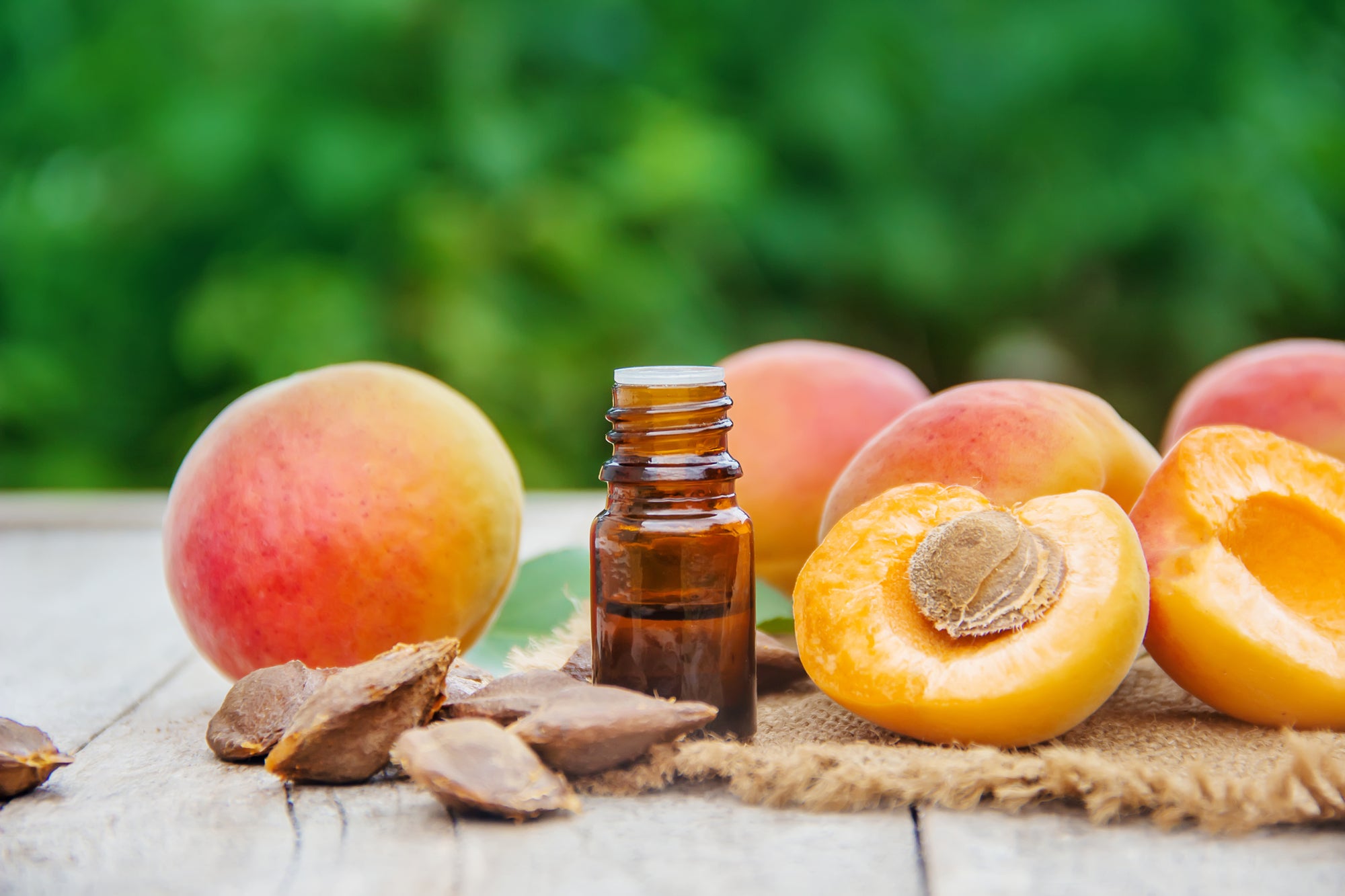Apricot kernel oil, or what summer has best to offer!